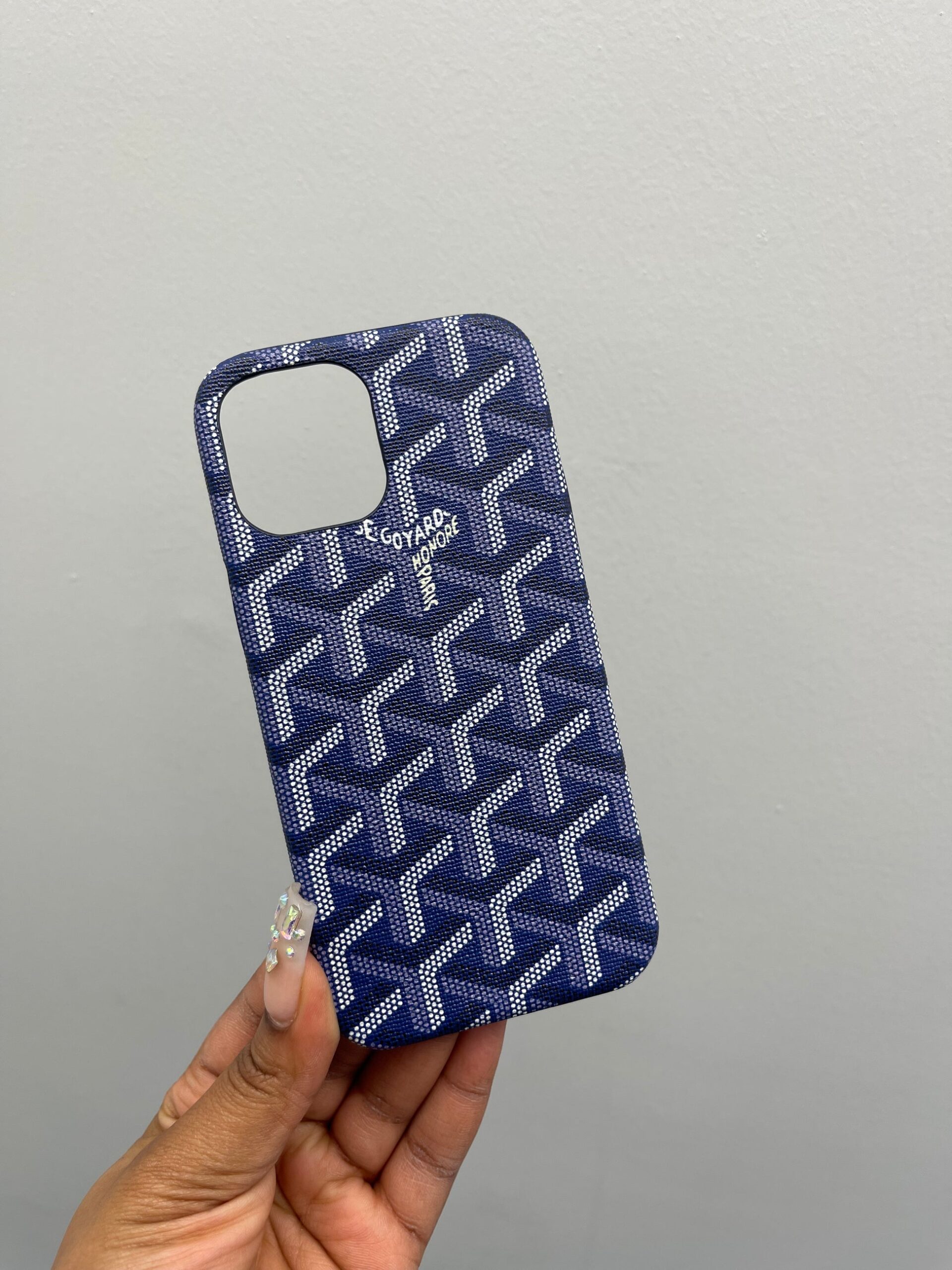 An application scenario or product detail of goyard phone case - Image 12