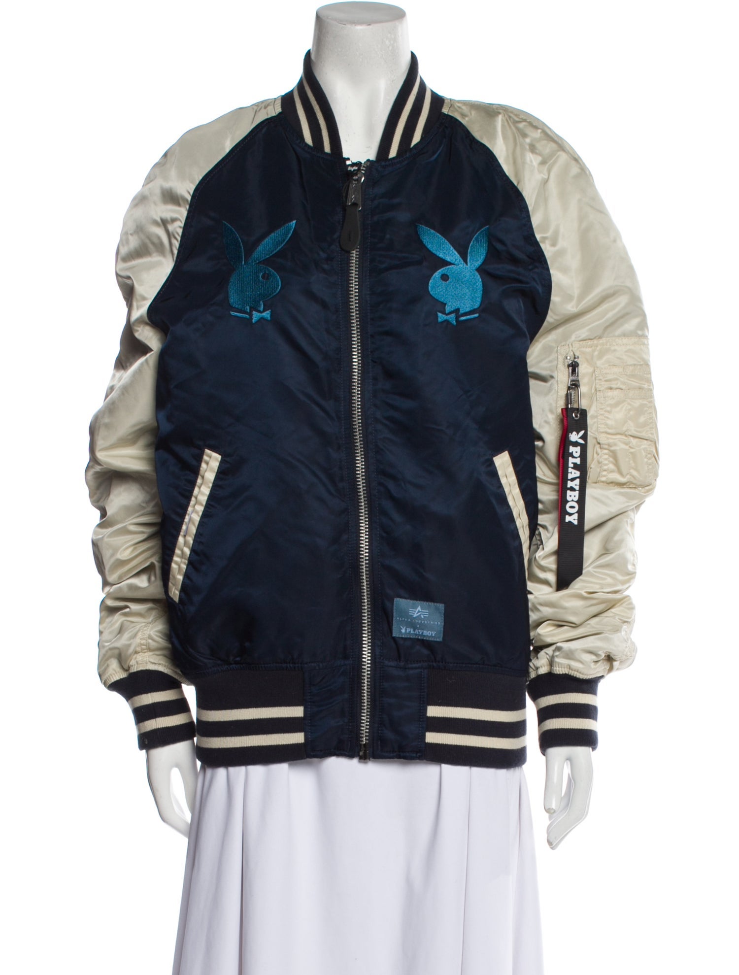 An application scenario or product detail of graphic jacket - Image 19