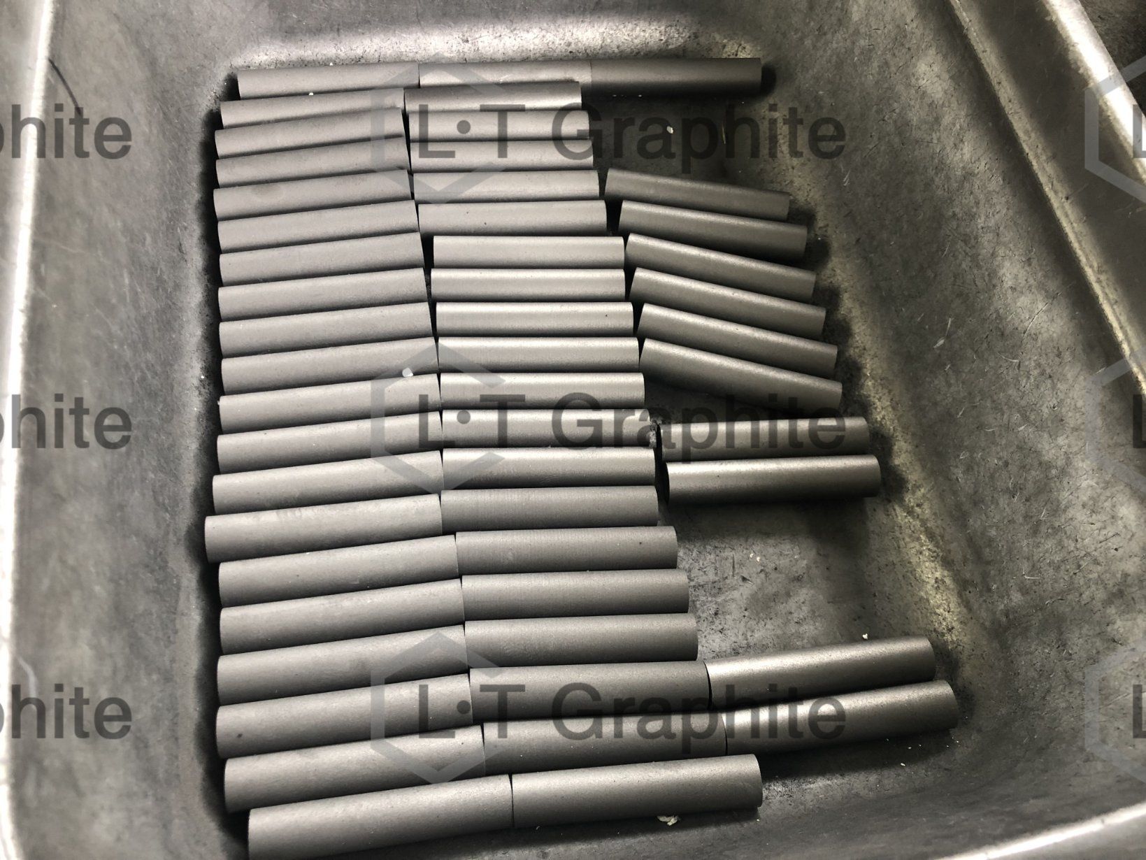 An application scenario or product detail of graphite bar - Image 3