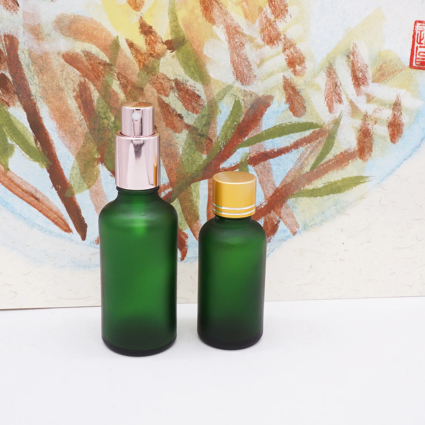 An application scenario or product detail of green frosted dropper bottle - Image 19