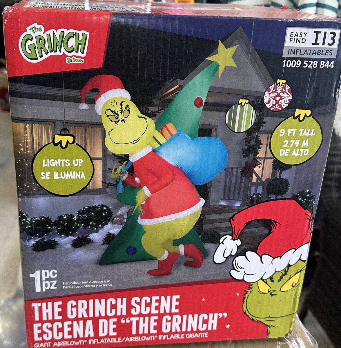 An application scenario or product detail of grinch christmas inflatable - Image 9