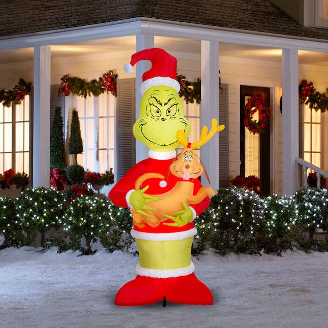 An application scenario or product detail of grinch christmas inflatable - Image 11