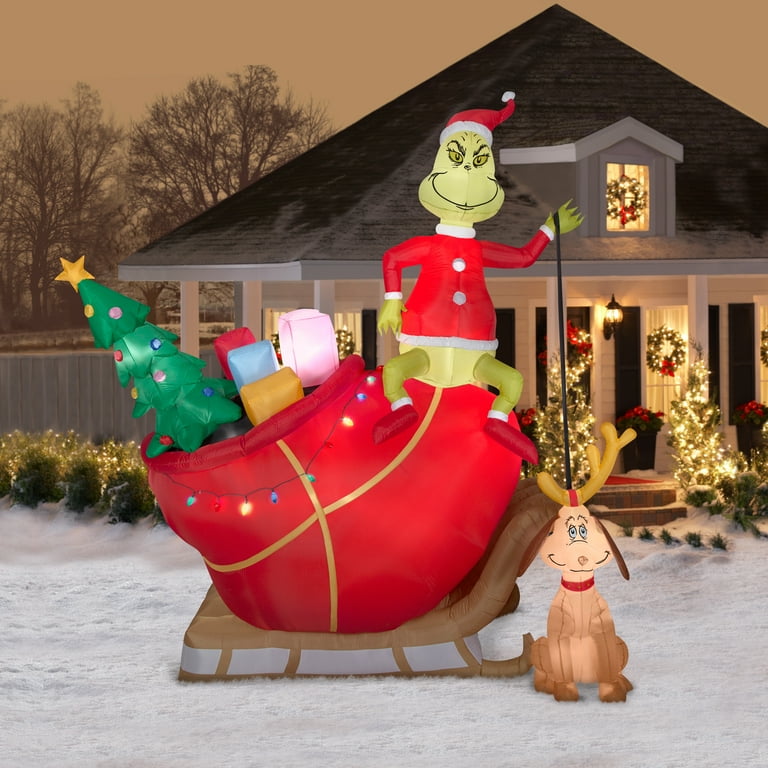 An application scenario or product detail of grinch christmas inflatable - Image 12