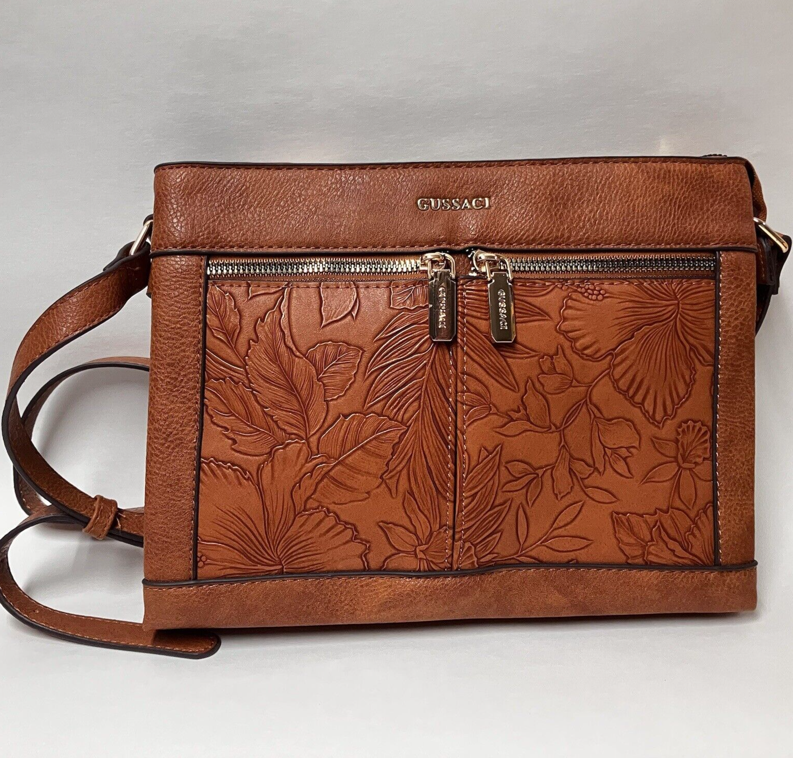 An application scenario or product detail of gussaci purse - Image 11