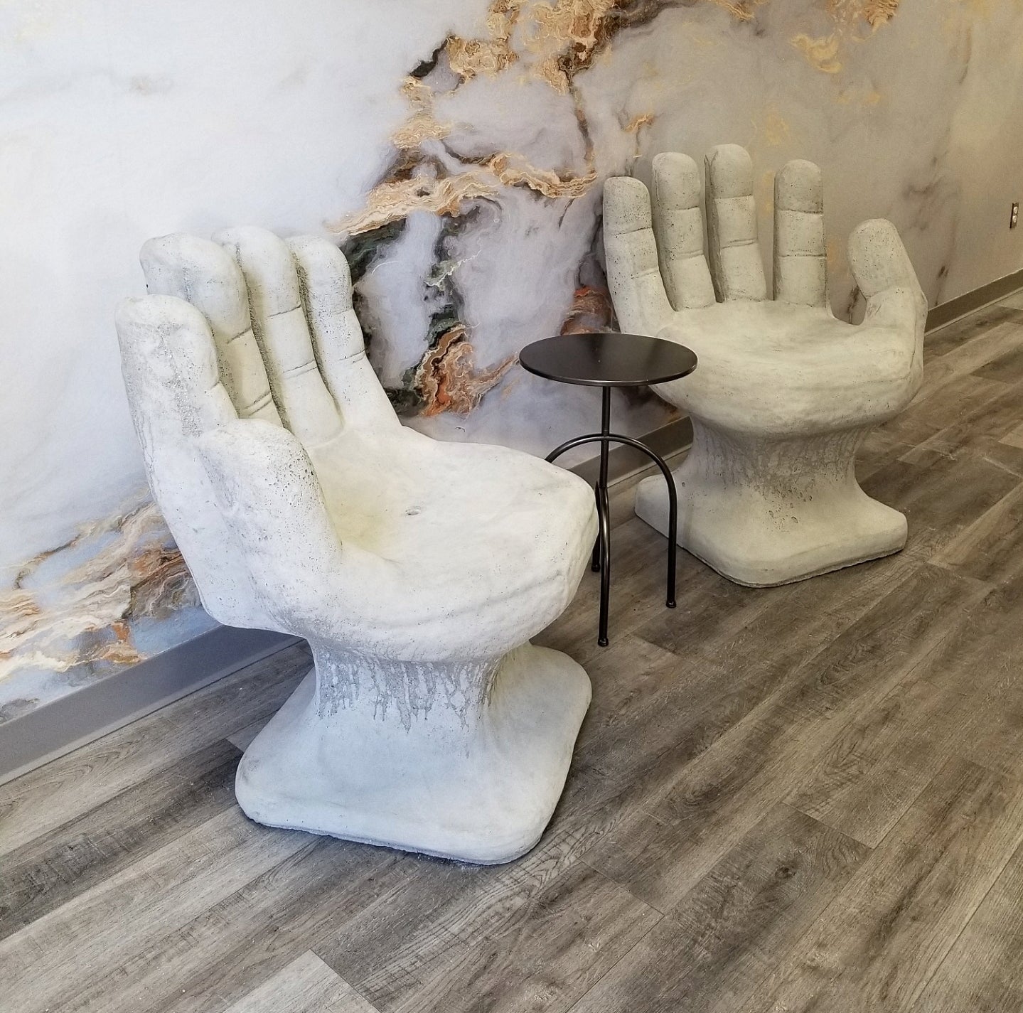 An application scenario or product detail of hand chairs - Image 1