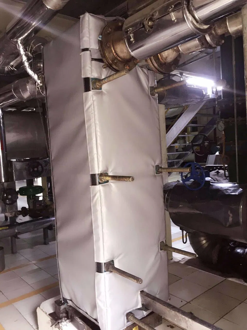 An application scenario or product detail of heat exchanger cover plate - Image 14