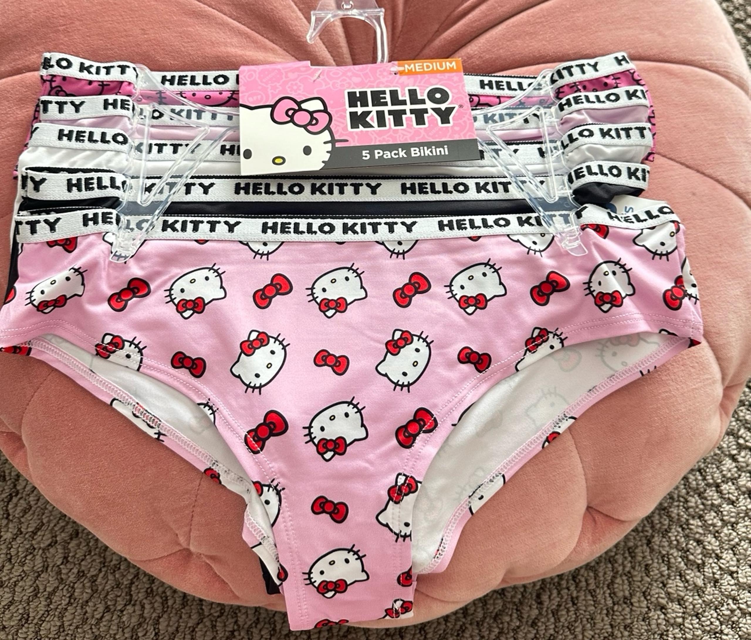An application scenario or product detail of hello kitty panties - Image 21