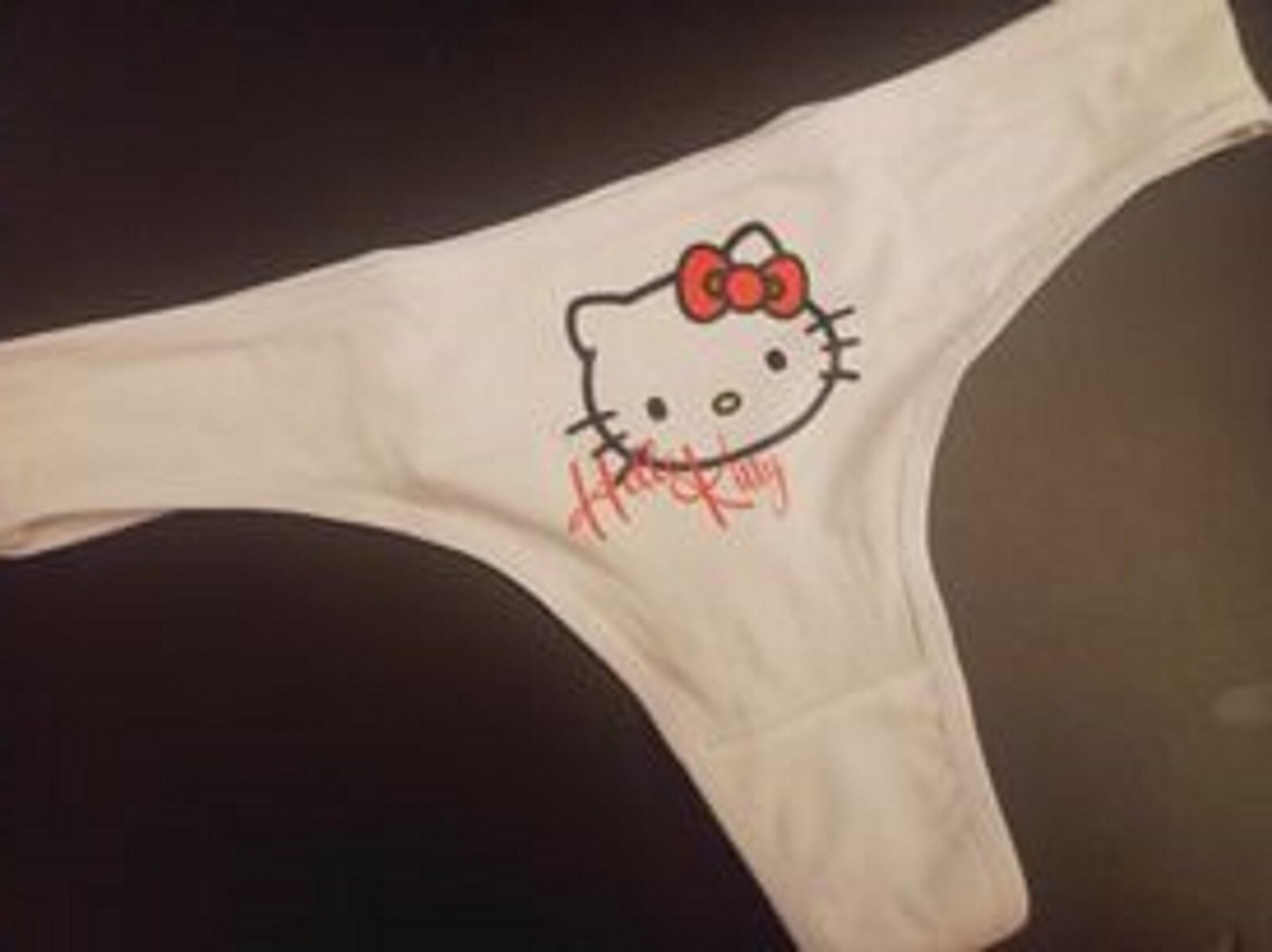 An application scenario or product detail of hello kitty thong - Image 21