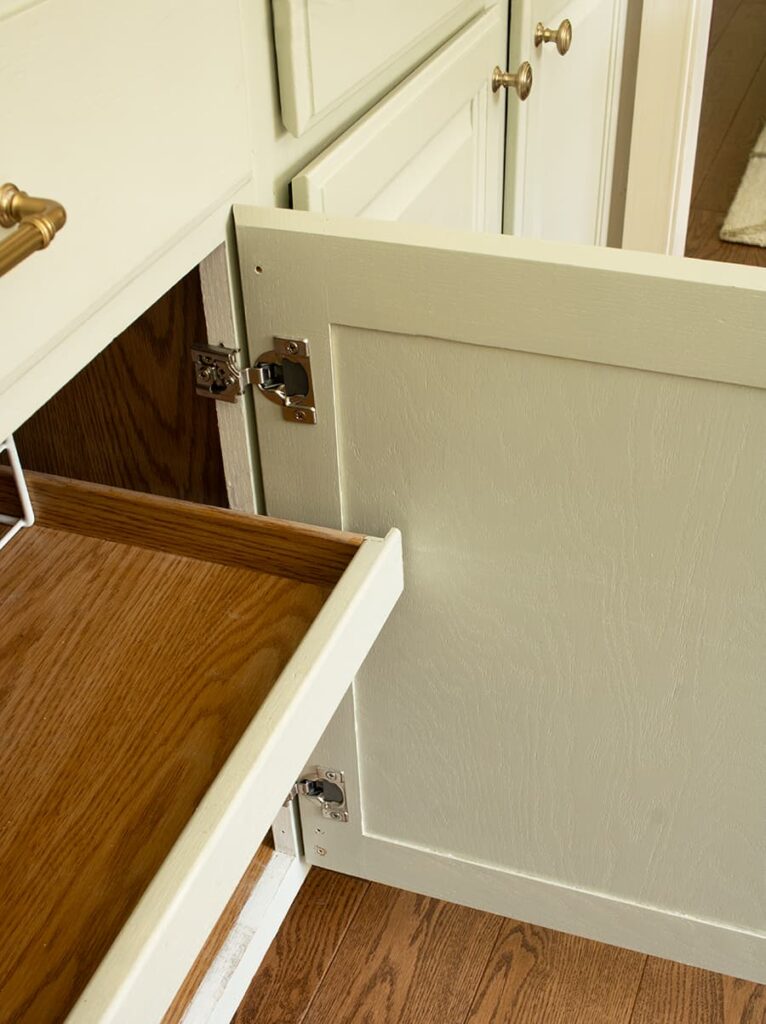 An application scenario or product detail of hidden hinges for kitchen cabinets - Image 18