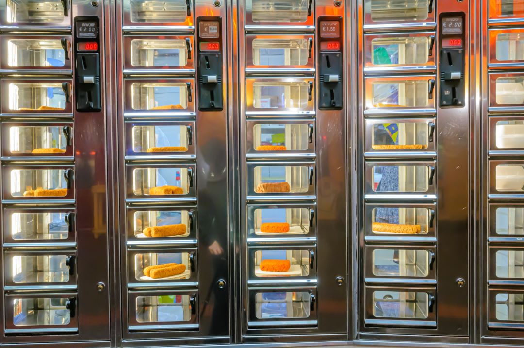 An application scenario or product detail of hot food vending machine - Image 13