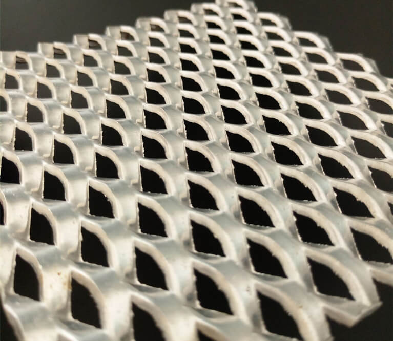 An application scenario or product detail of huijin aluminum expanded metal grating - Image 13