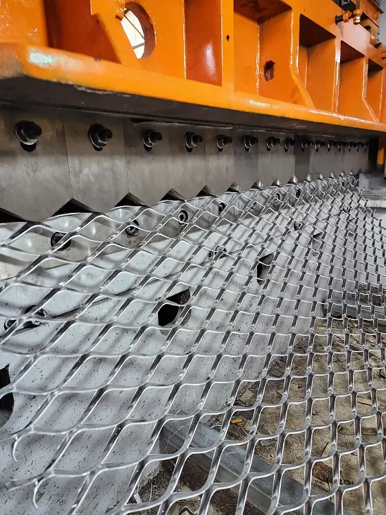 An application scenario or product detail of huijin aluminum expanded metal grating - Image 21