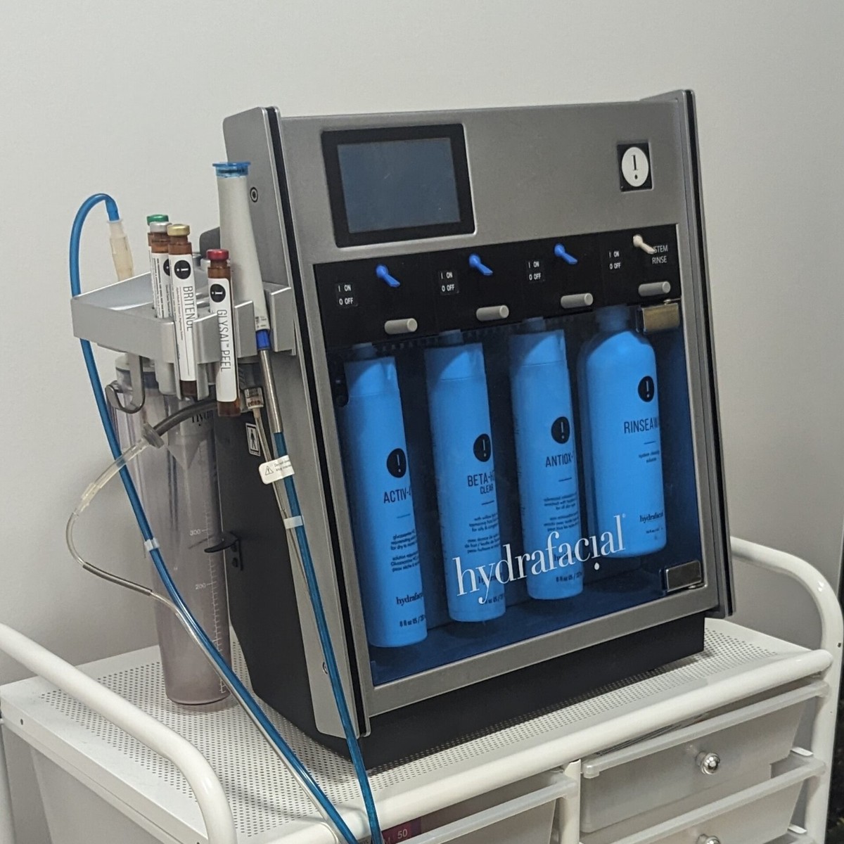 An application scenario or product detail of hydrafacial machine for sale - Image 5