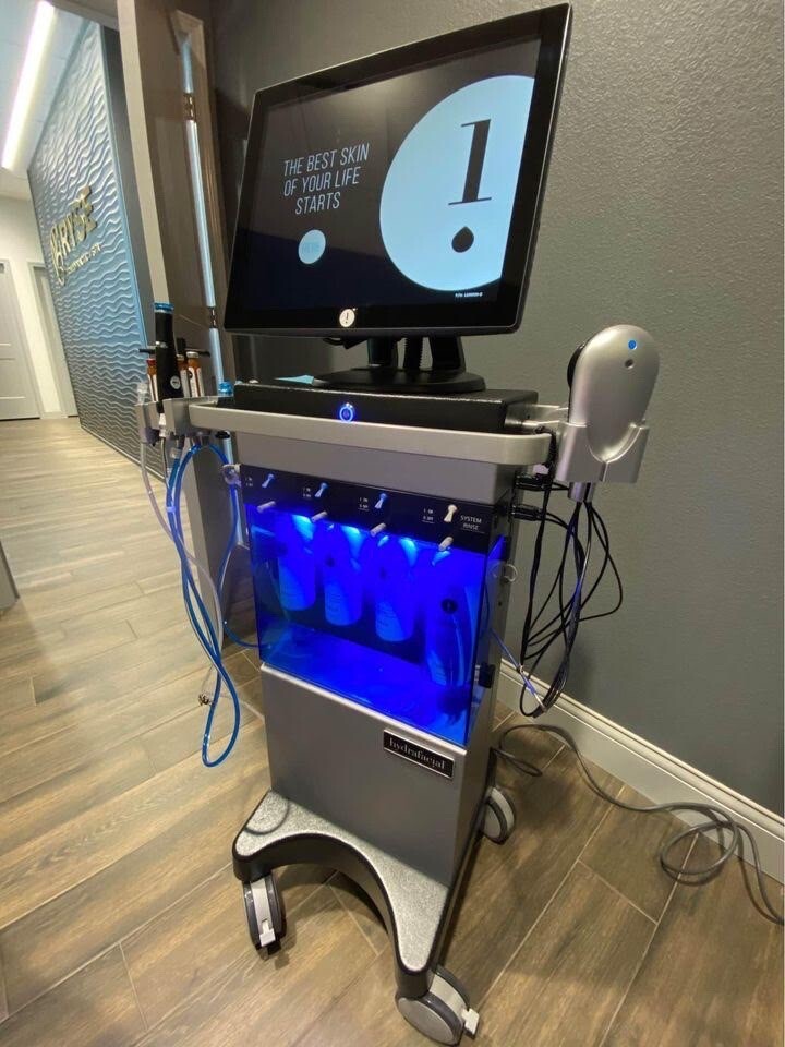 An application scenario or product detail of hydrafacial machine for sale - Image 15