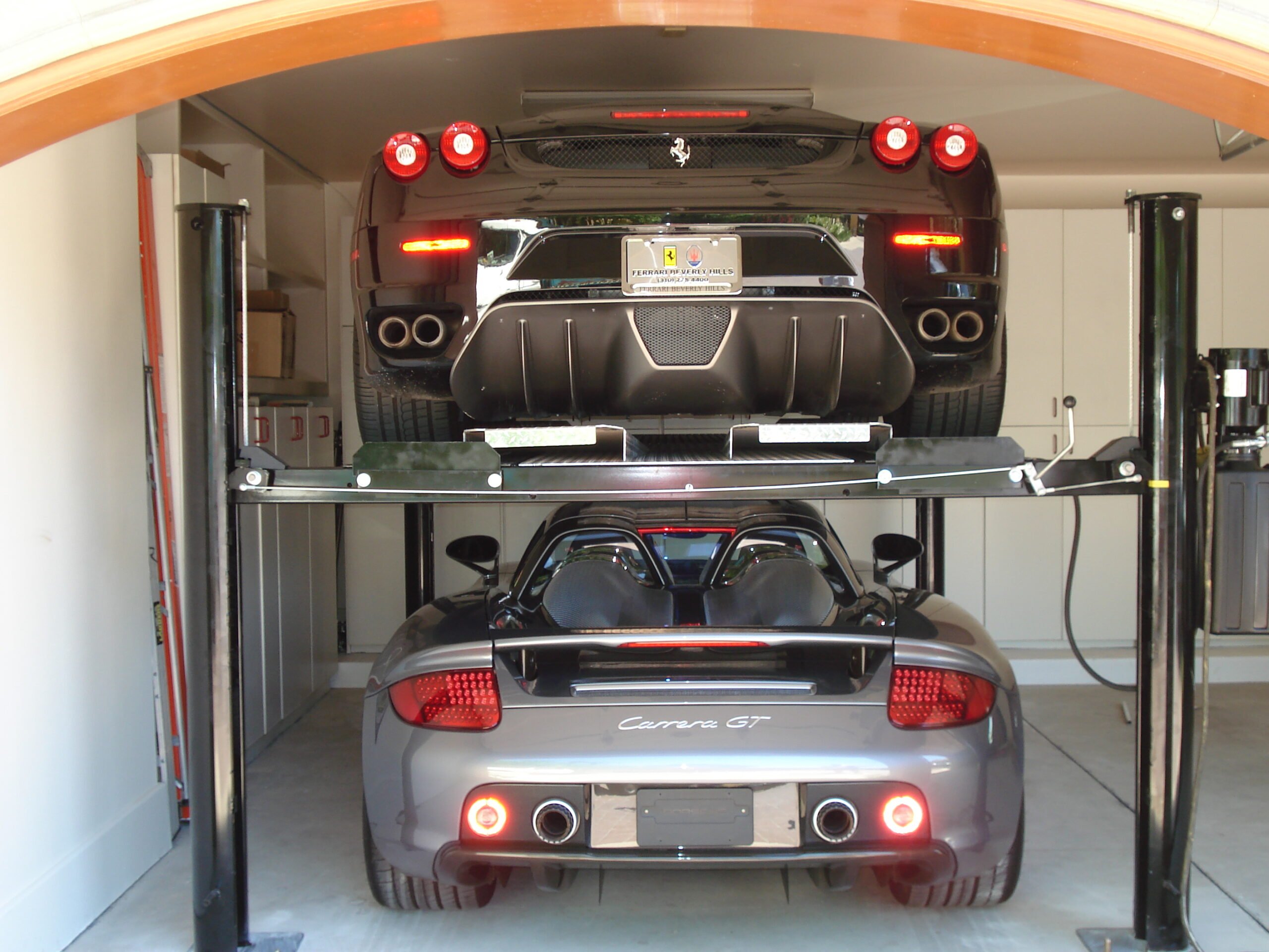 An application scenario or product detail of hydraulic lift garage - Image 16