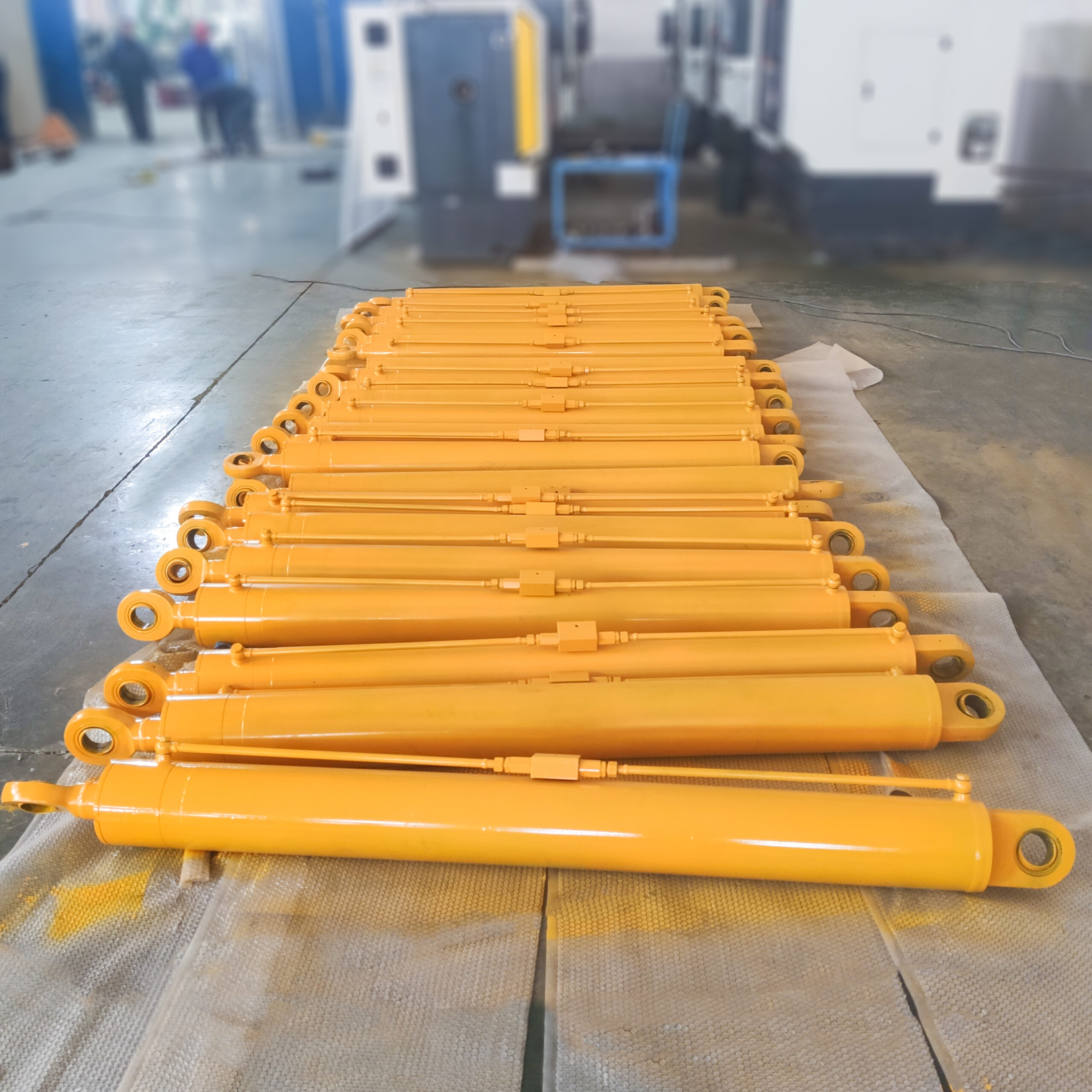 An application scenario or product detail of hydraulic piston arm - Image 10