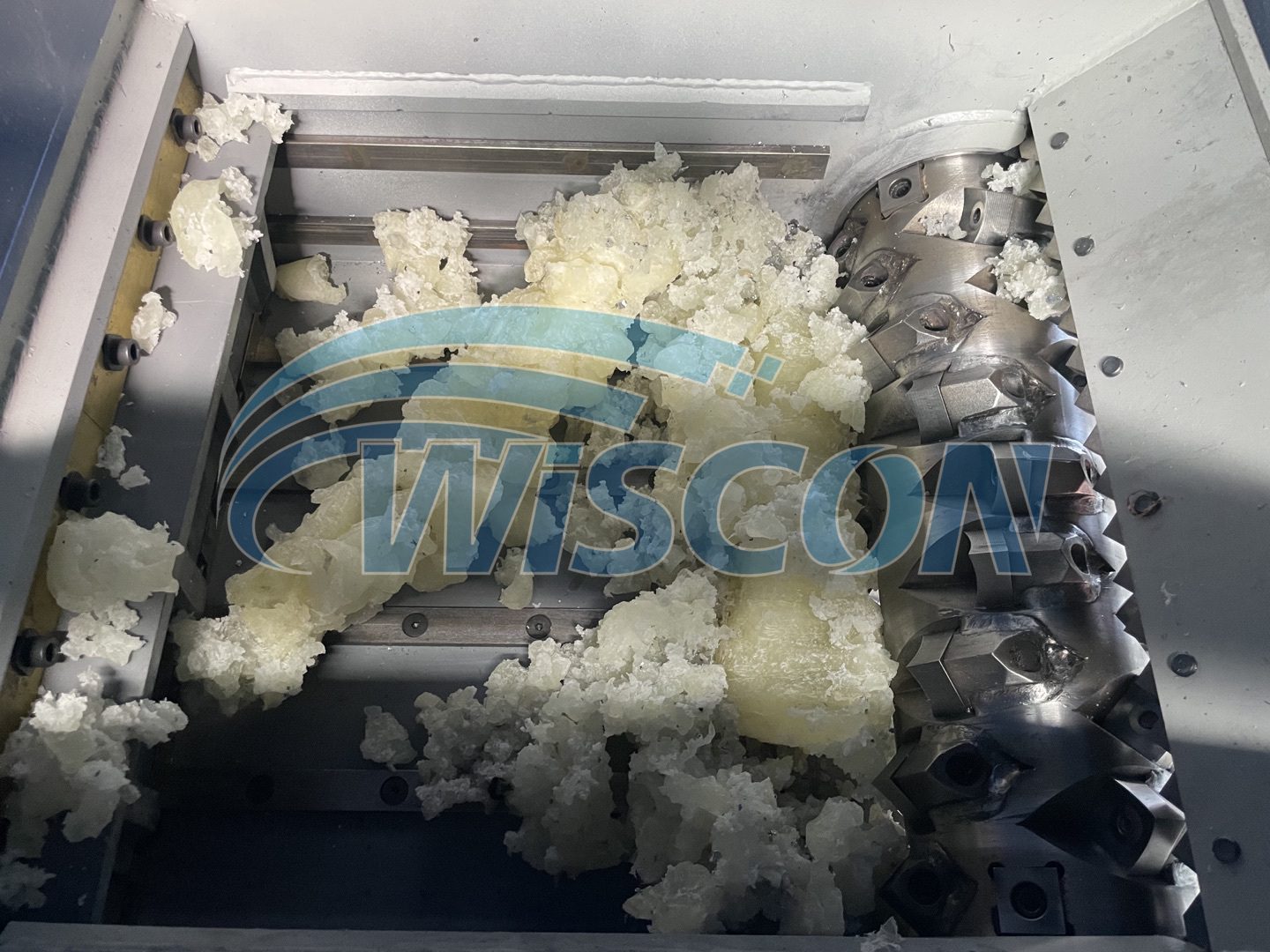 An application scenario or product detail of industrial rubber shredding applications - Image 4