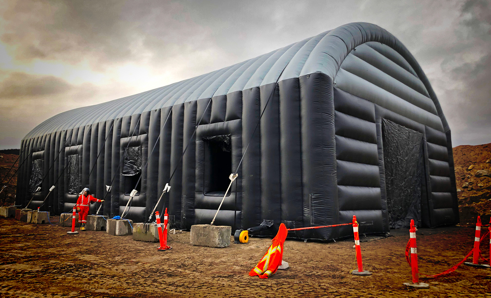 An application scenario or product detail of inflatable garage - Image 1