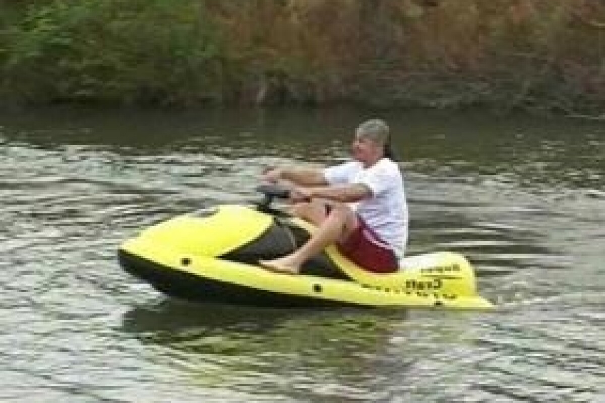 An application scenario or product detail of inflatable jet ski - Image 7