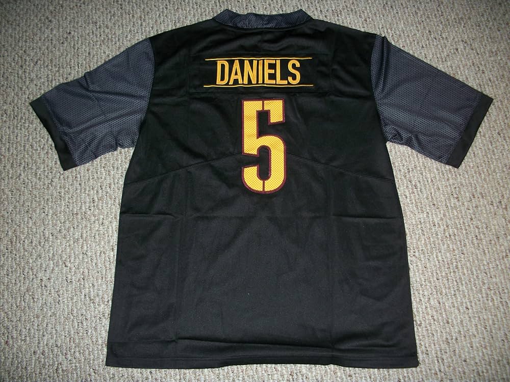 An application scenario or product detail of jayden daniels jersey black - Image 13