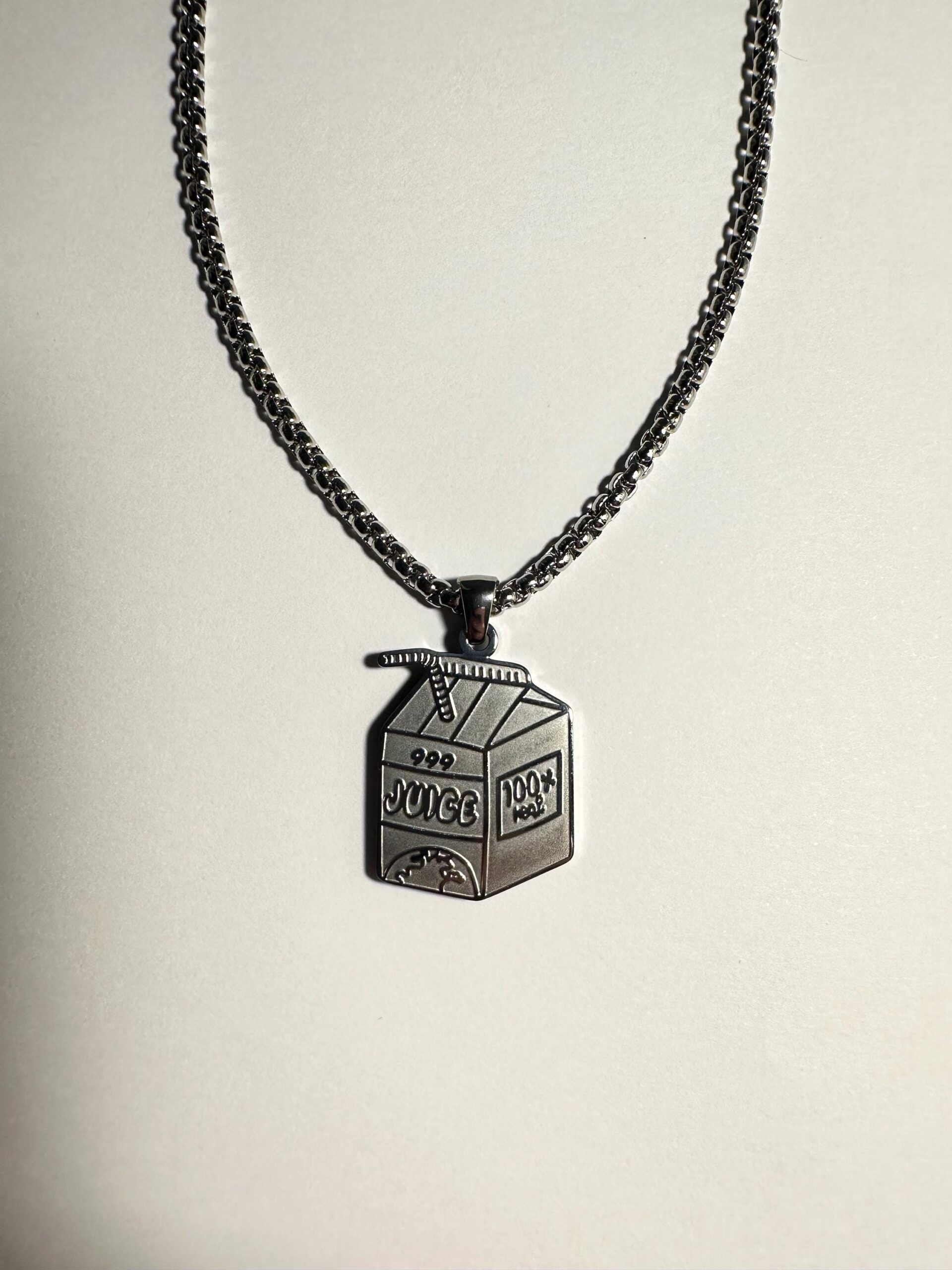 An application scenario or product detail of juice wrld necklace - Image 9
