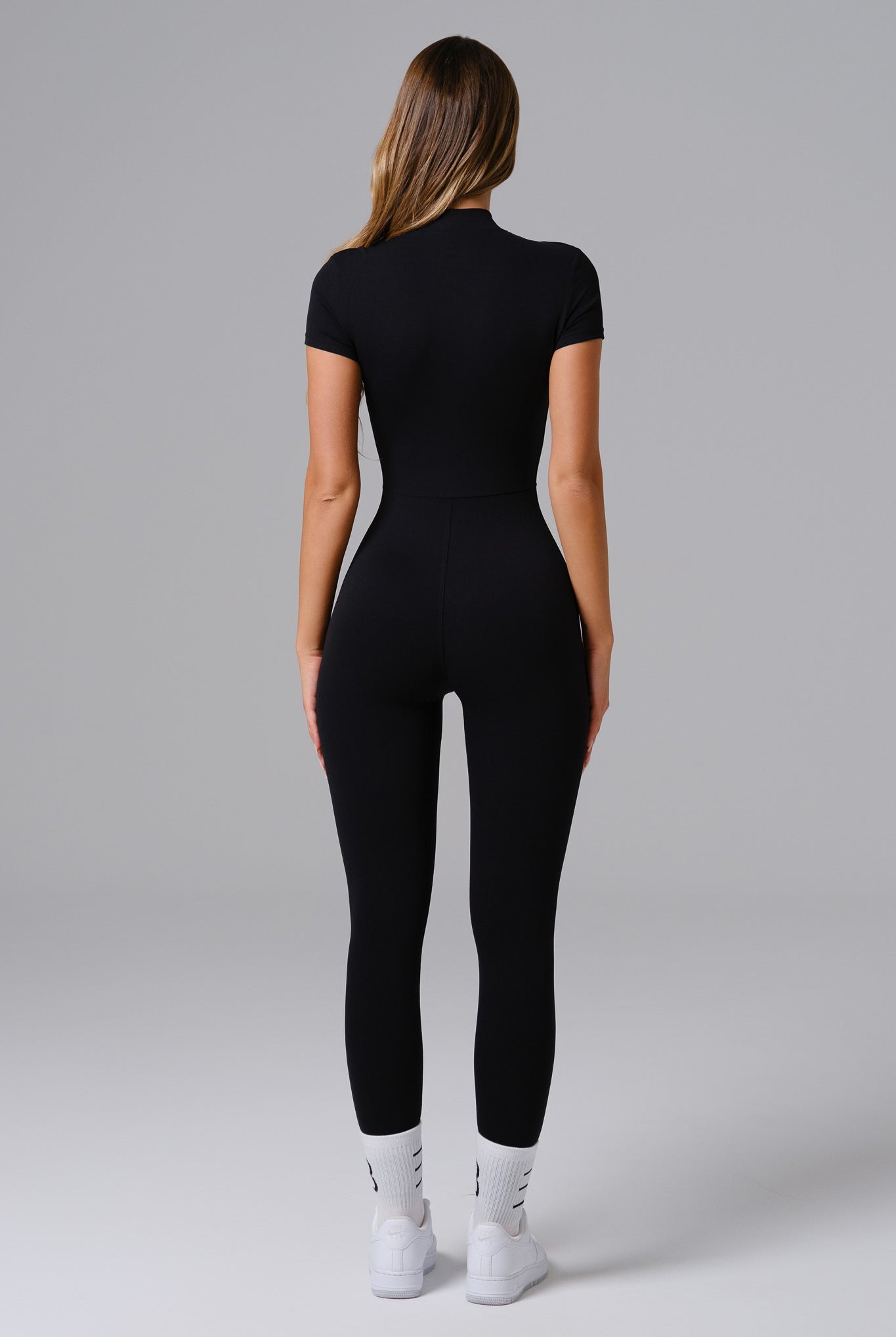An application scenario or product detail of jumpsuit workout clothes - Image 19