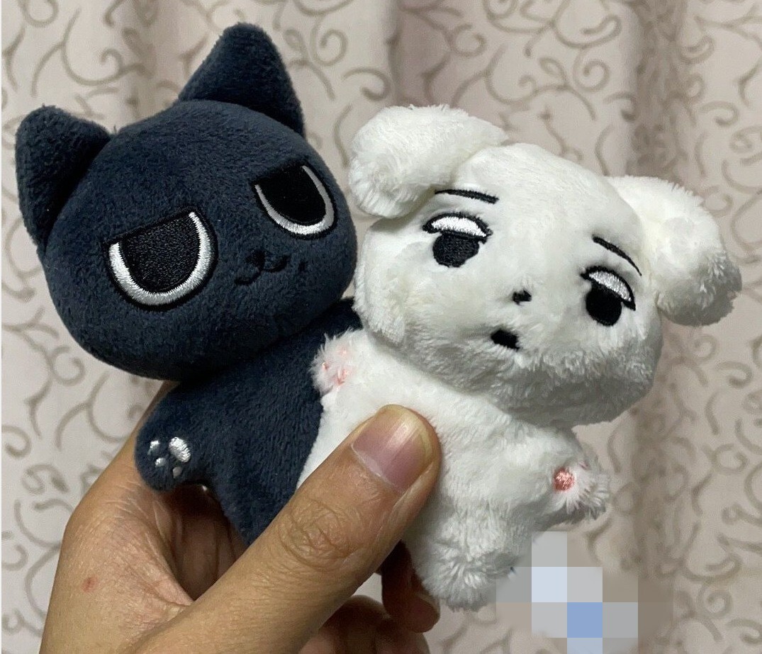 An application scenario or product detail of karina chibi plush - Image 7