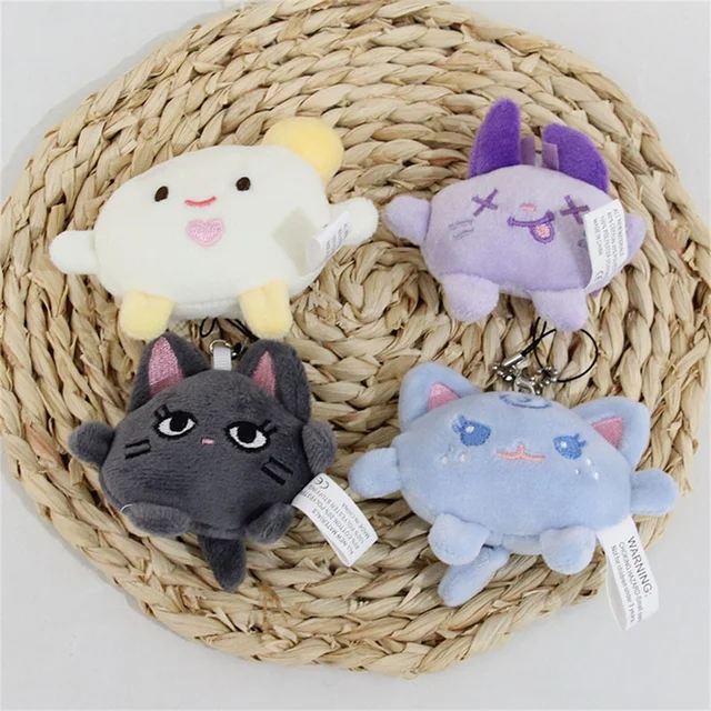 An application scenario or product detail of karina chibi plush - Image 13