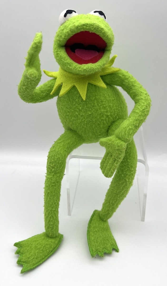 An application scenario or product detail of kermit the frog plush - Image 9