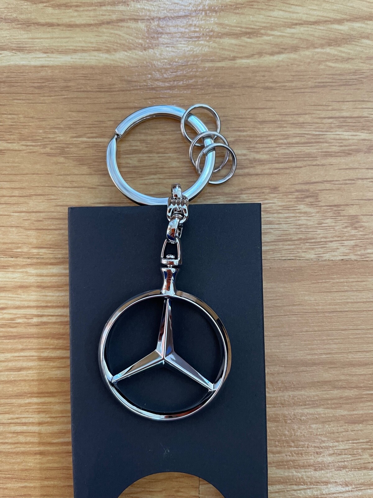 An application scenario or product detail of keyring mercedes - Image 1