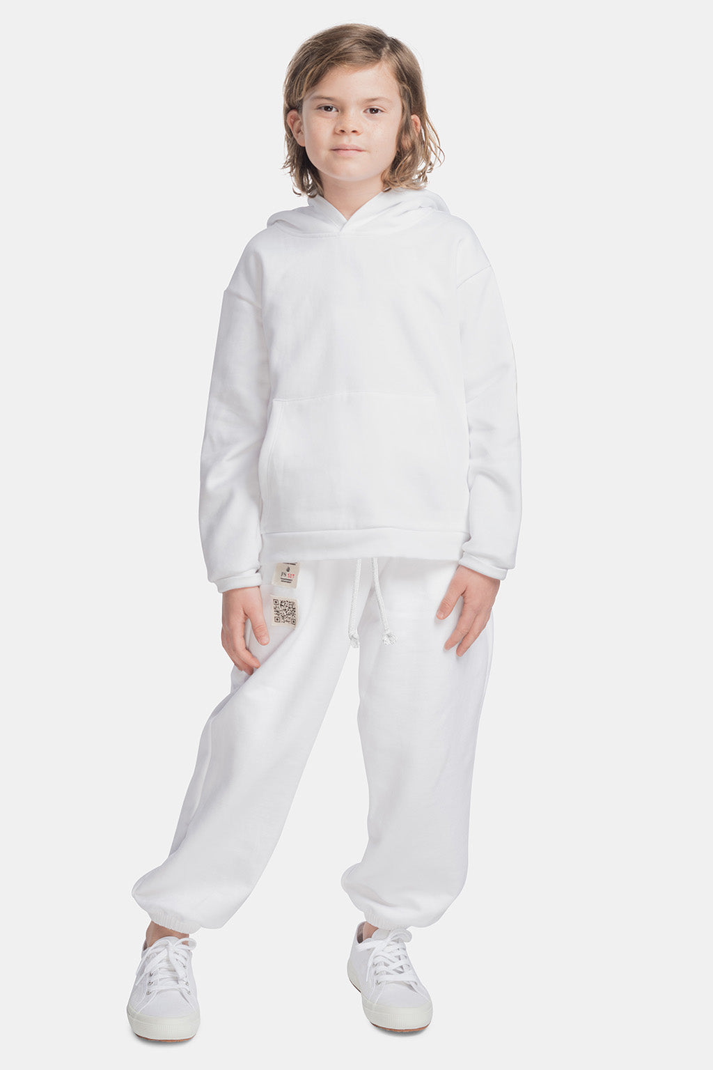 An application scenario or product detail of kids sweatsuits - Image 10
