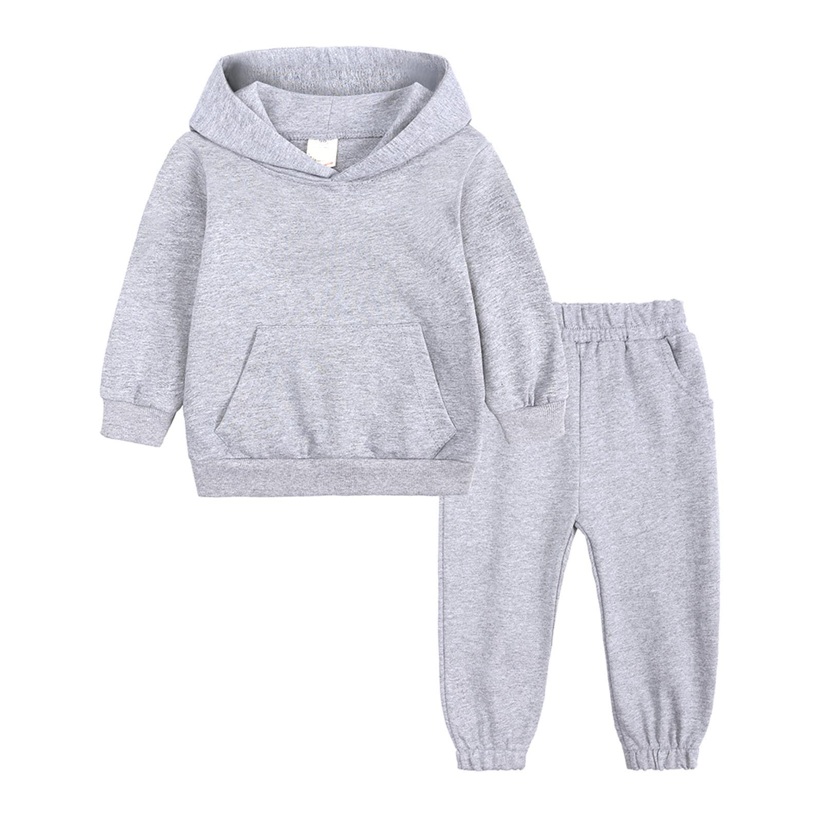 An application scenario or product detail of kids sweatsuits - Image 17