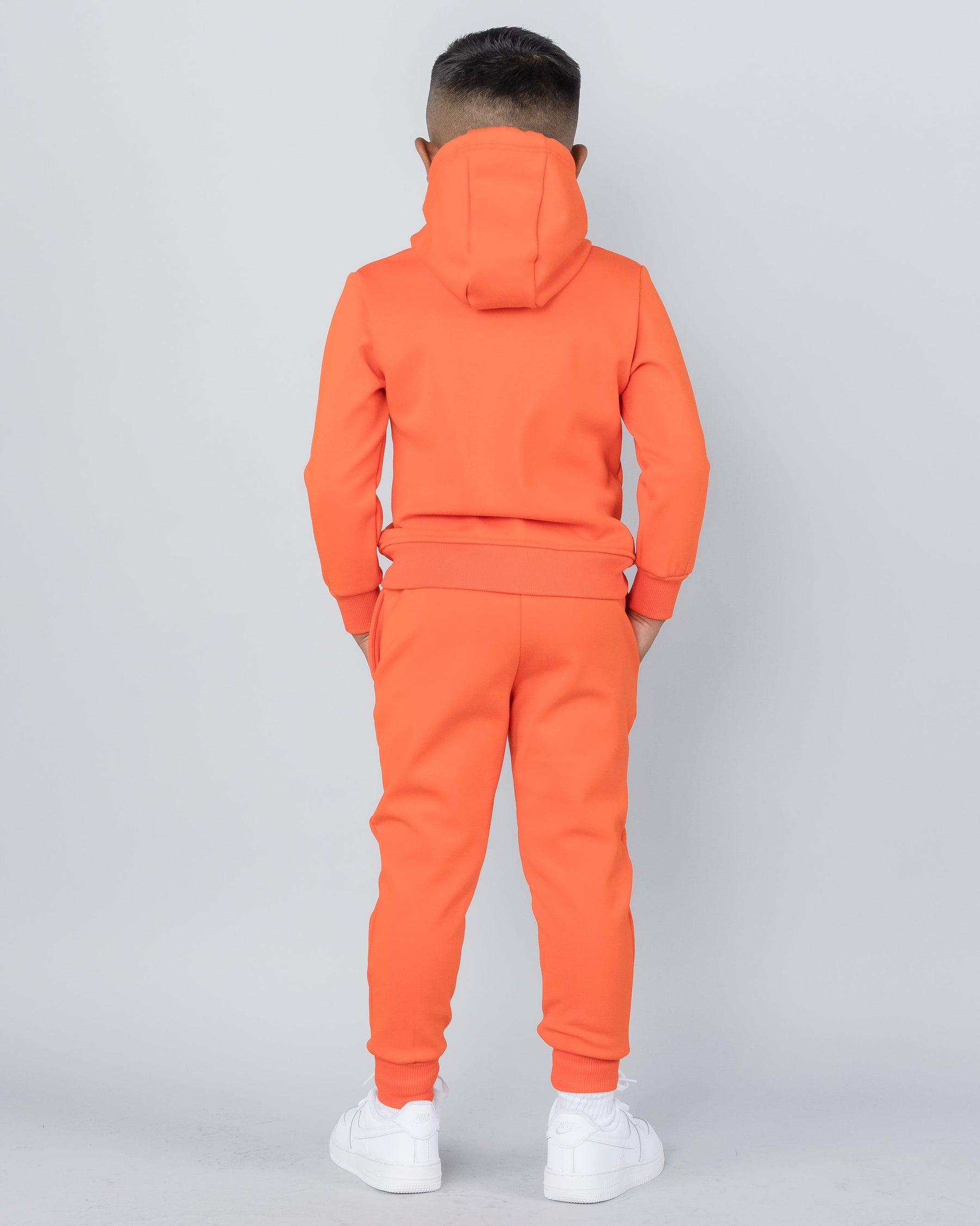 An application scenario or product detail of kids sweatsuits - Image 22