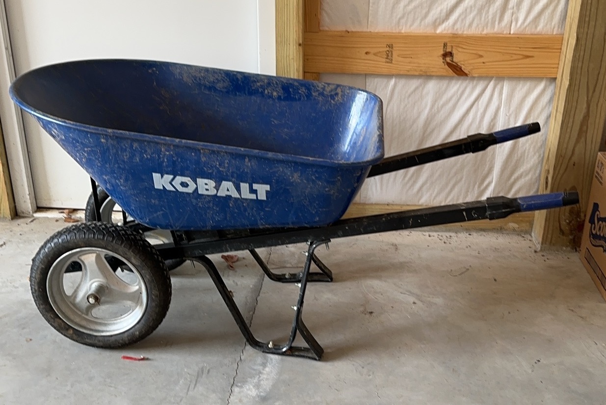 An application scenario or product detail of kobalt wheelbarrow - Image 6