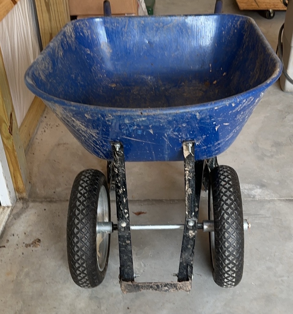 An application scenario or product detail of kobalt wheelbarrow - Image 17