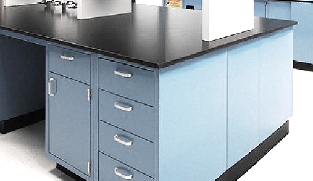 Featured image for the lab benchtop guide