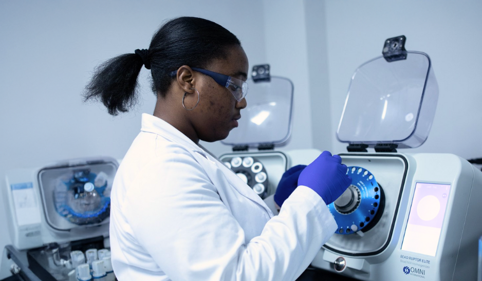 An application scenario or product detail of lab homogeniser - Image 14