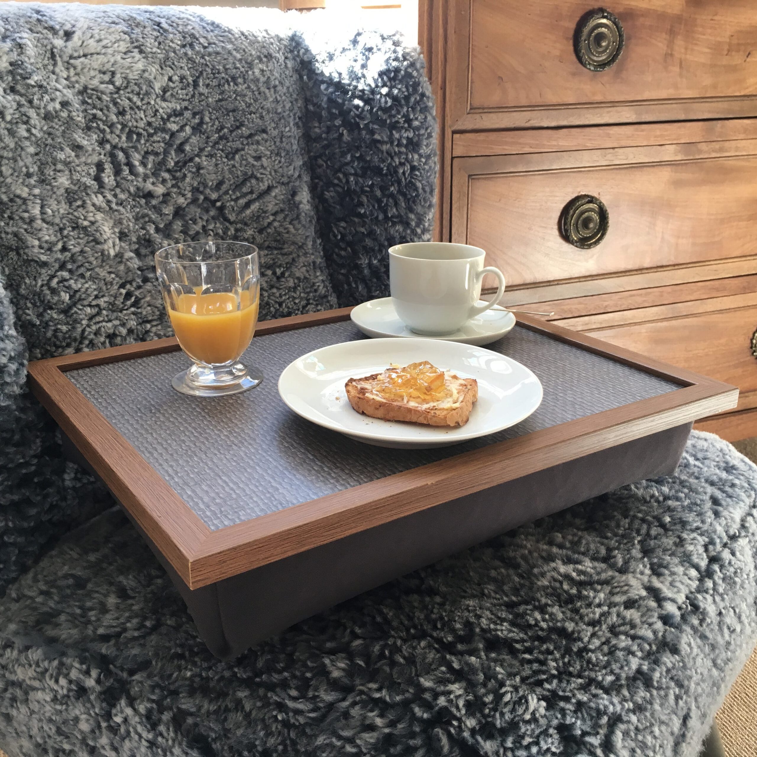 An application scenario or product detail of lap trays for eating - Image 5