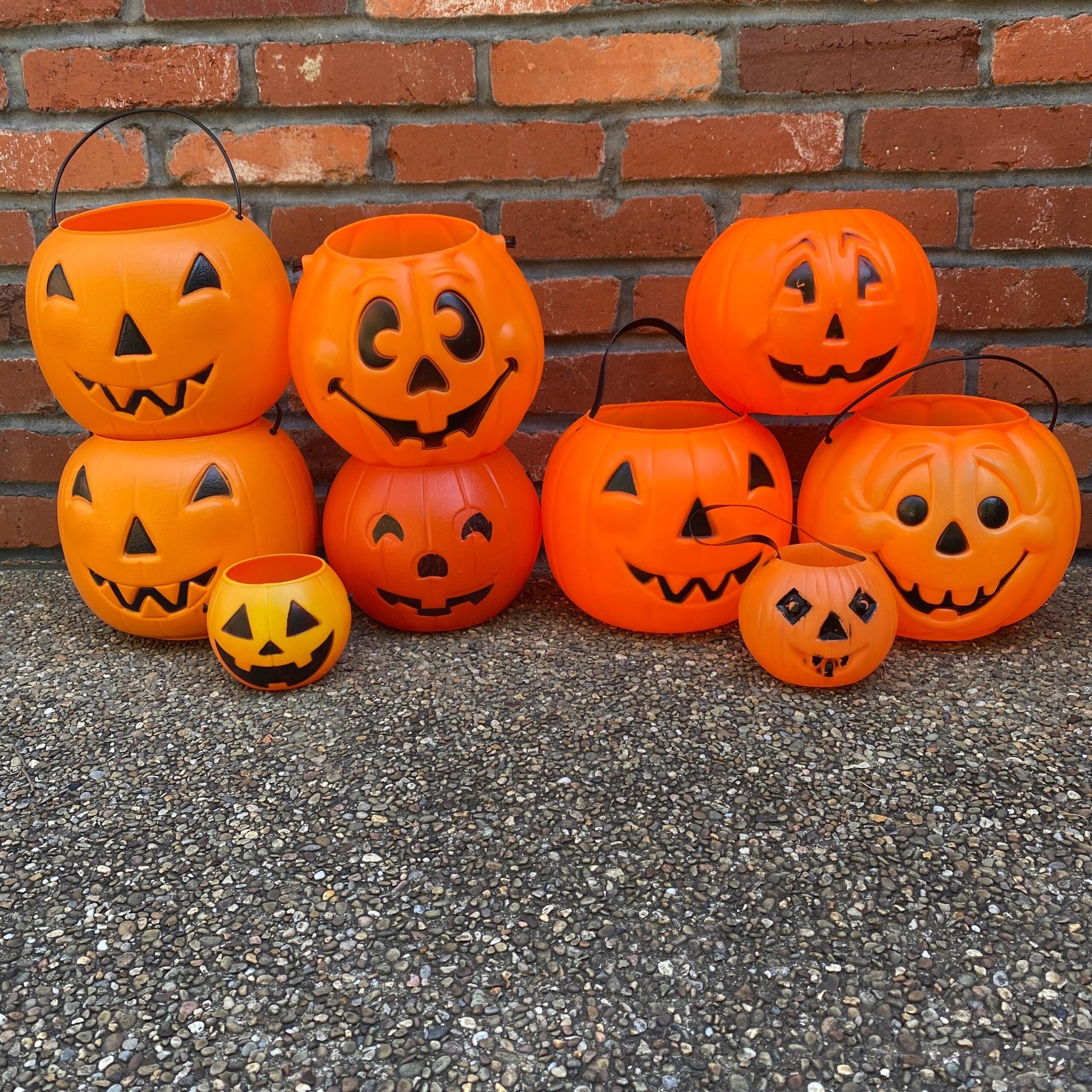 An application scenario or product detail of large plastic pumpkins - Image 10