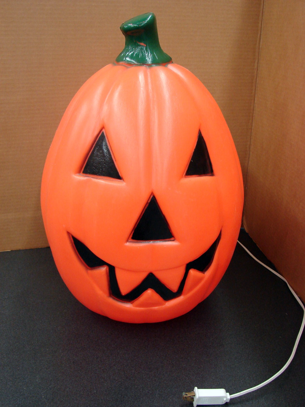 An application scenario or product detail of large plastic pumpkins - Image 12