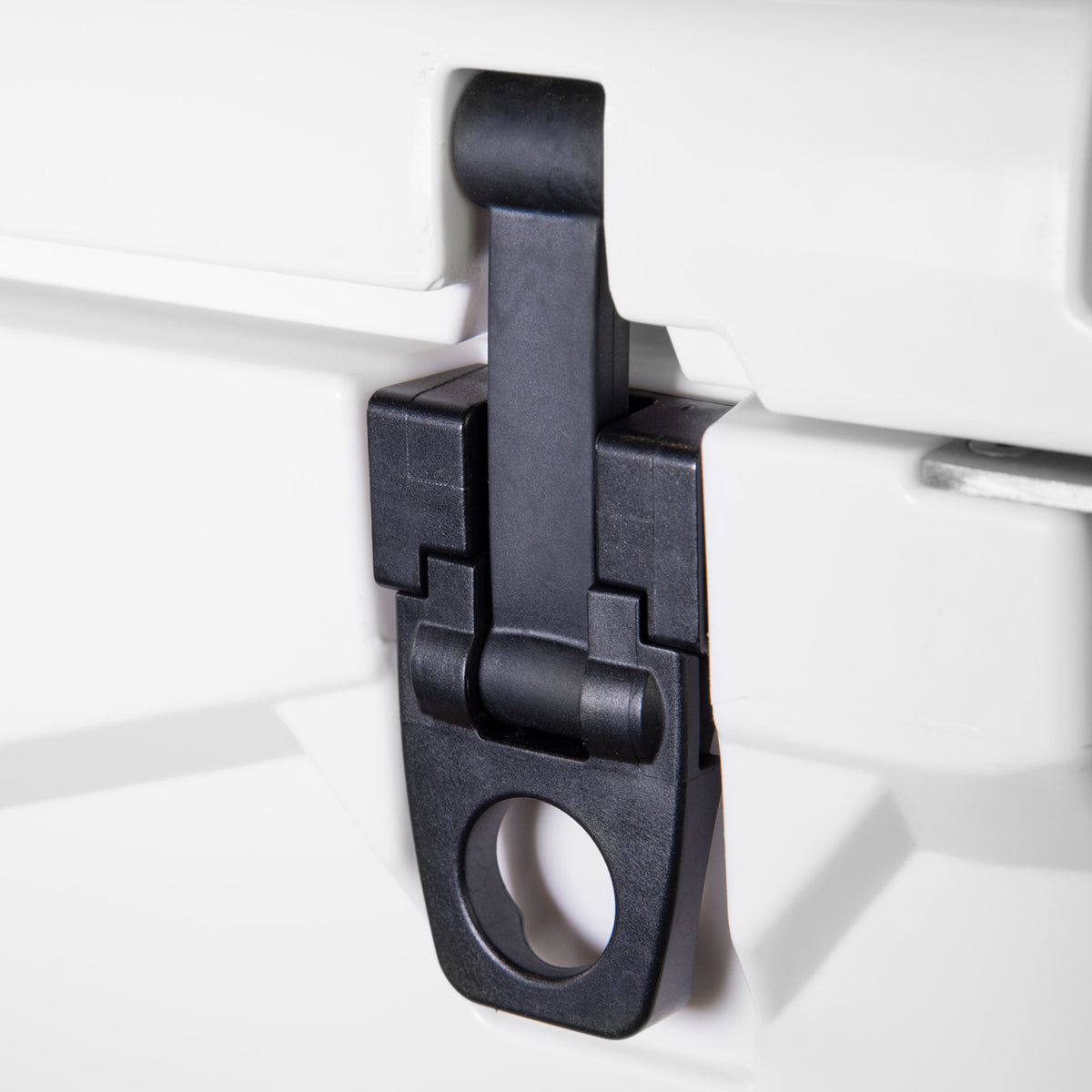 An application scenario or product detail of latch coolers - Image 9