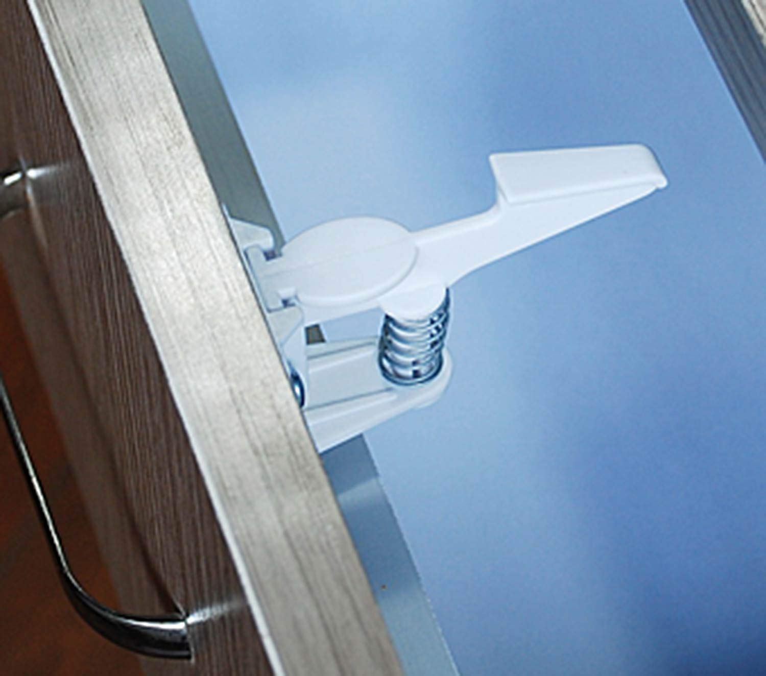 An application scenario or product detail of latch drawer - Image 4
