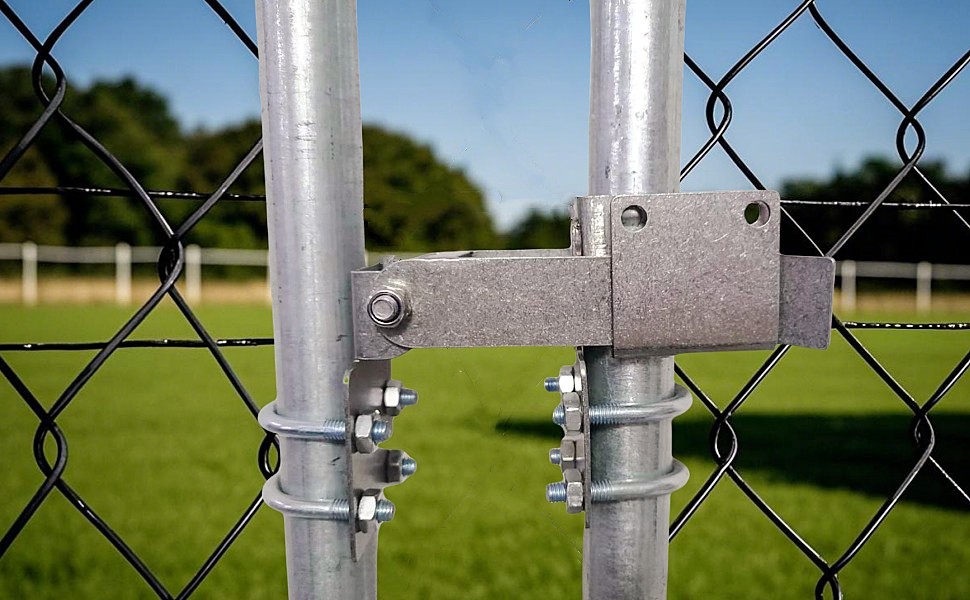An application scenario or product detail of latch fence - Image 20