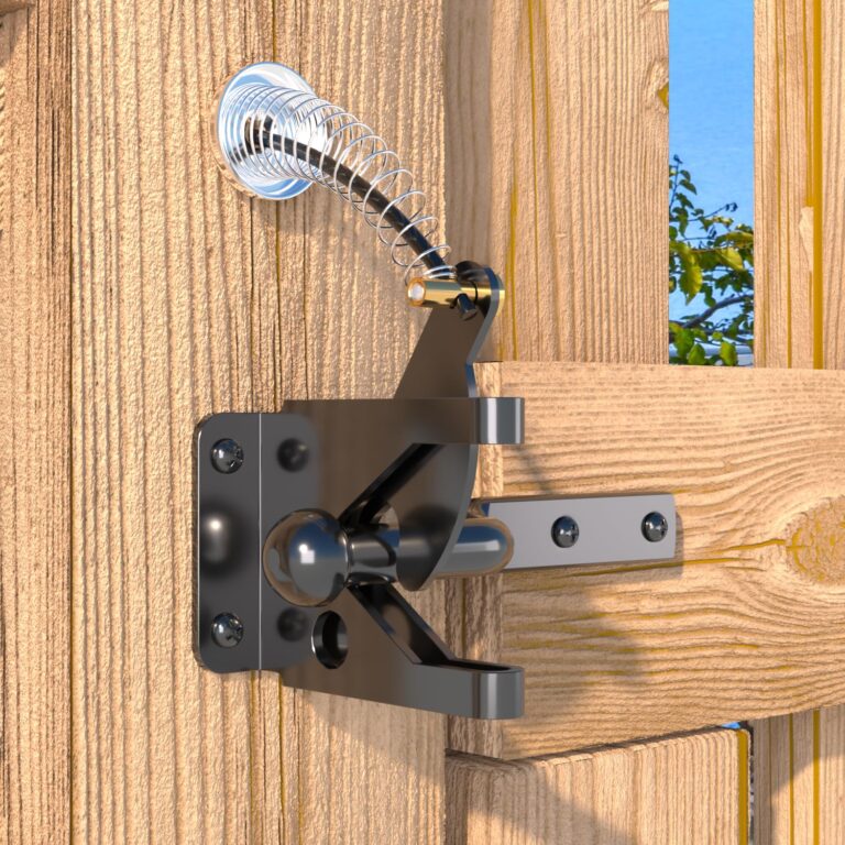 latch on a gate 的特色图片