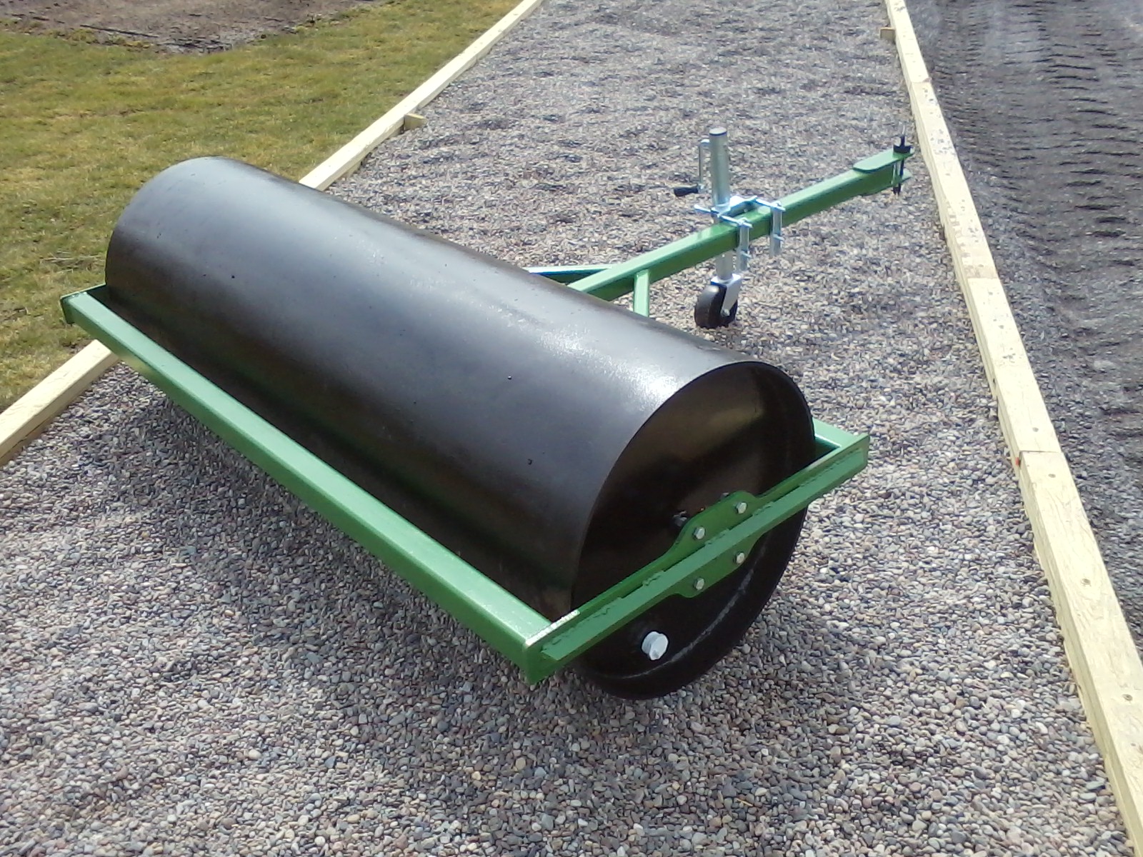 An application scenario or product detail of lawn roller for sale - Image 16