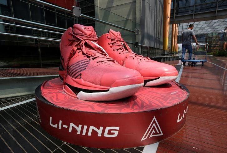Featured image for the li ning training shoes guide