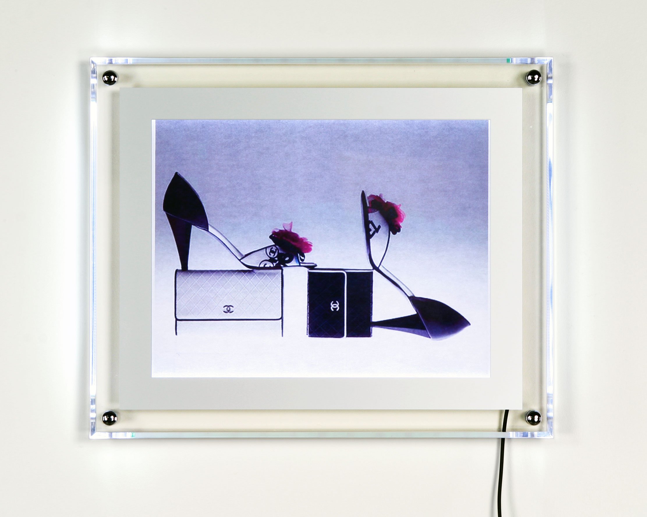 An application scenario or product detail of lighted picture frame - Image 2