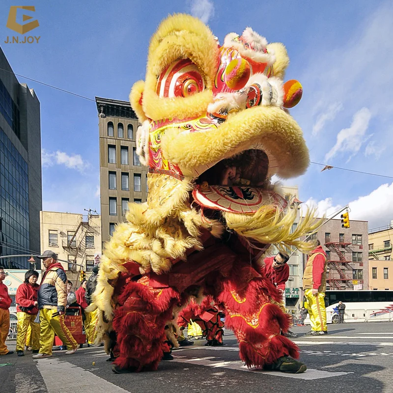 An application scenario or product detail of lion dance costume - Image 7