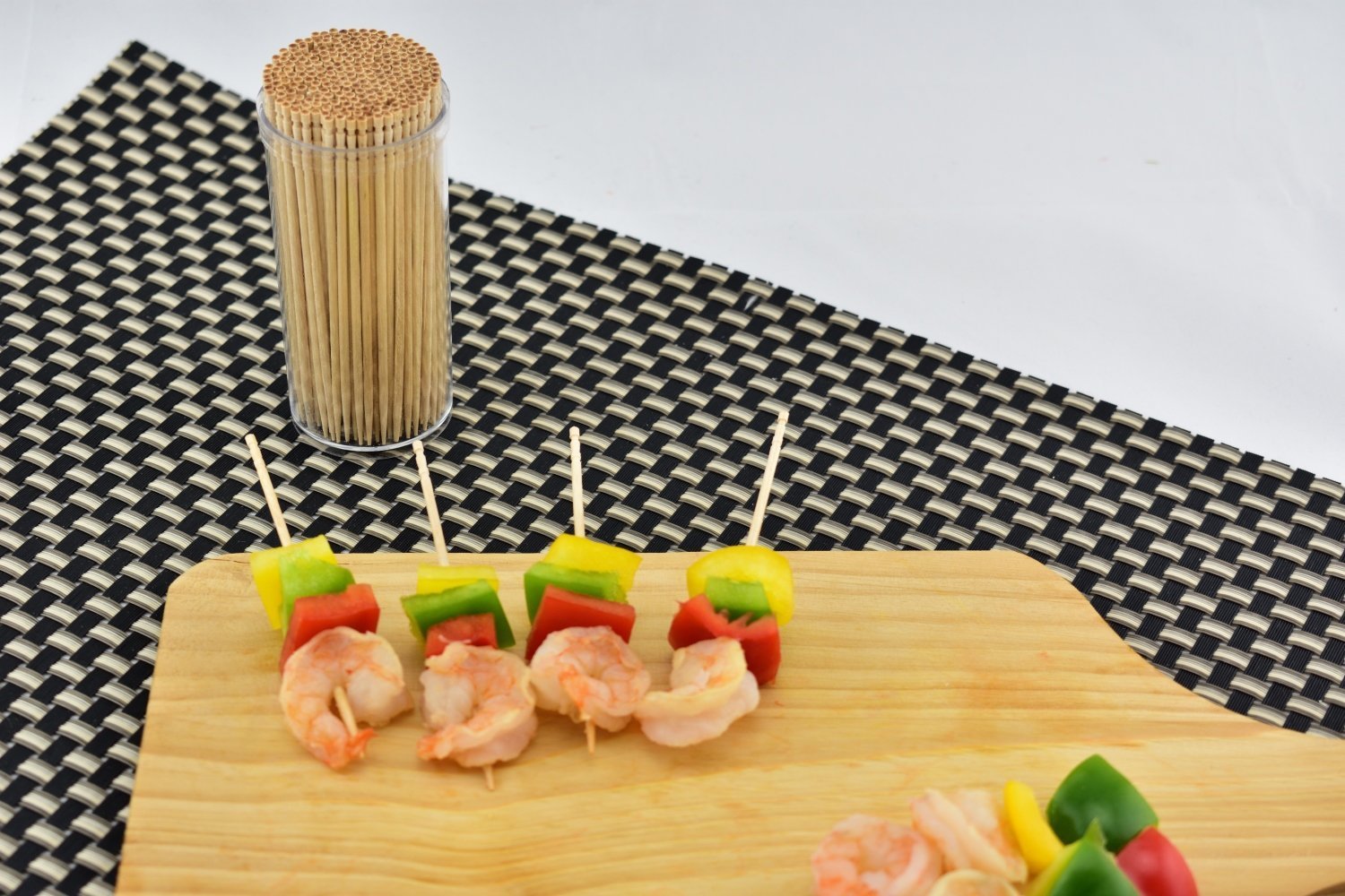 An application scenario or product detail of long toothpicks - Image 17