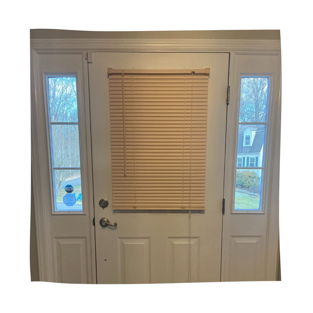 An application scenario or product detail of magnetic blinds for metal doors - Image 4
